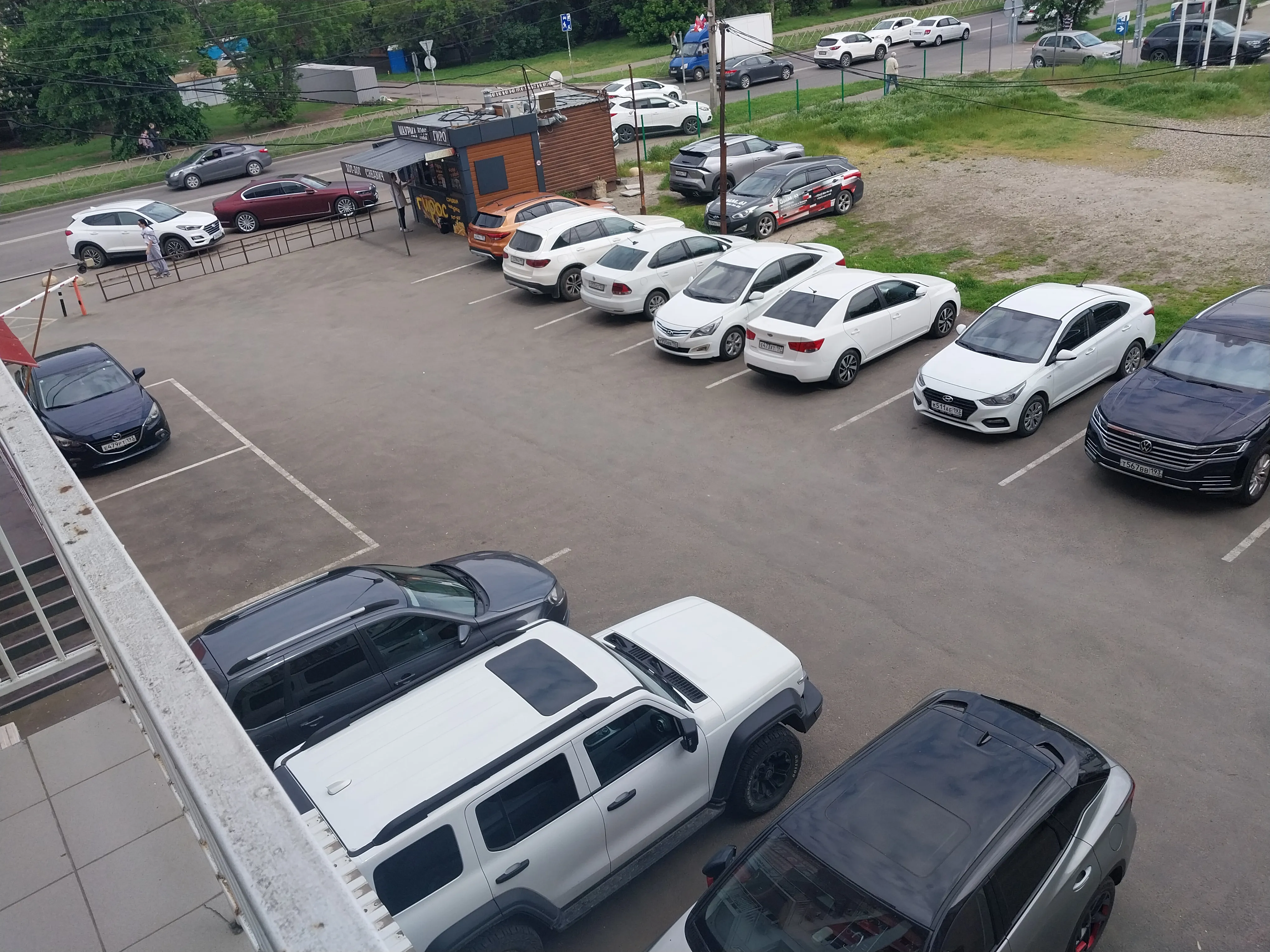 Парковка въезд